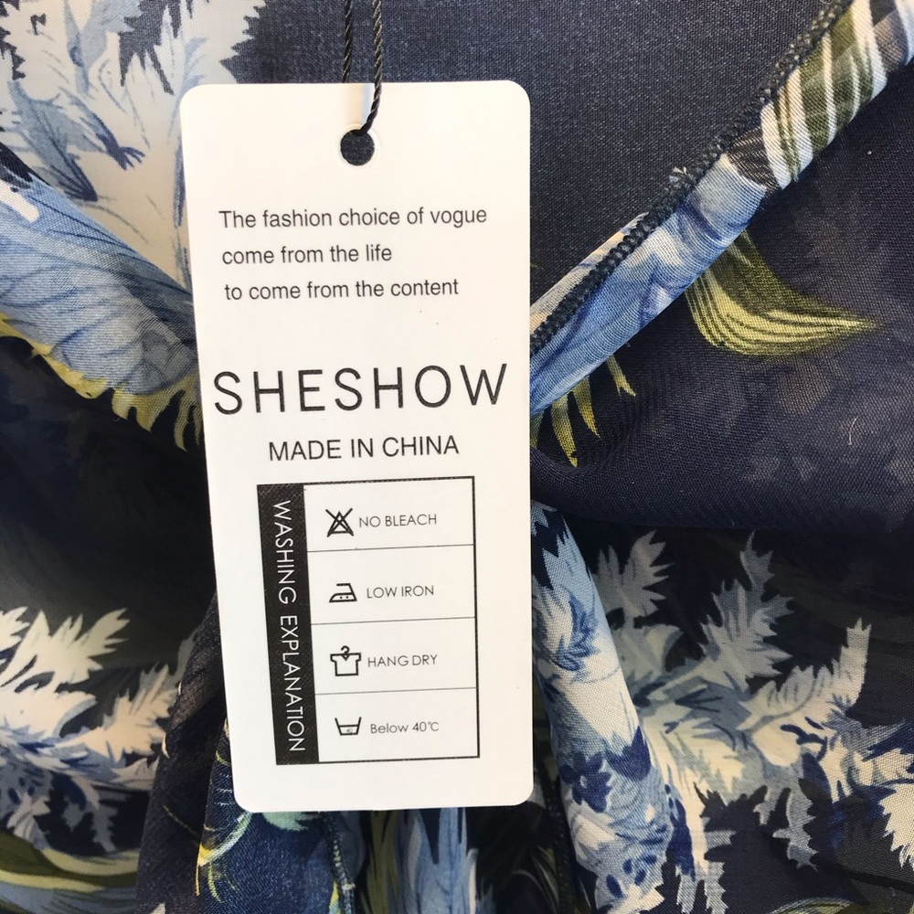 232. SHESHOW swimsuit wrap.  Size M - Picture 4 of 8